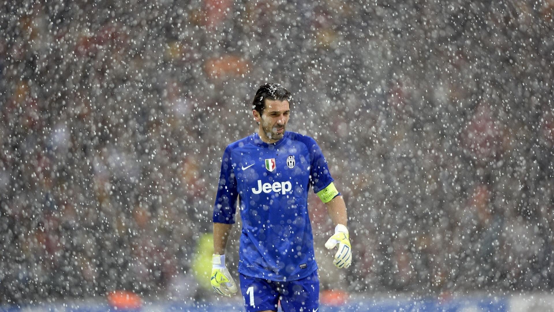 瑞恩·泰勒预测，闪电军团将卫冕意甲，阿莱格里战术体系后程显疲态引关注